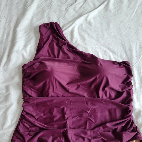 J. Crew One Shoulder Ruched One Piece Swimsuit - Picture 4 of 8